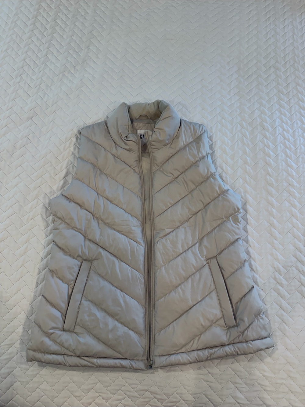 GAP Quilted Light Gray Chevron Puffer Vest